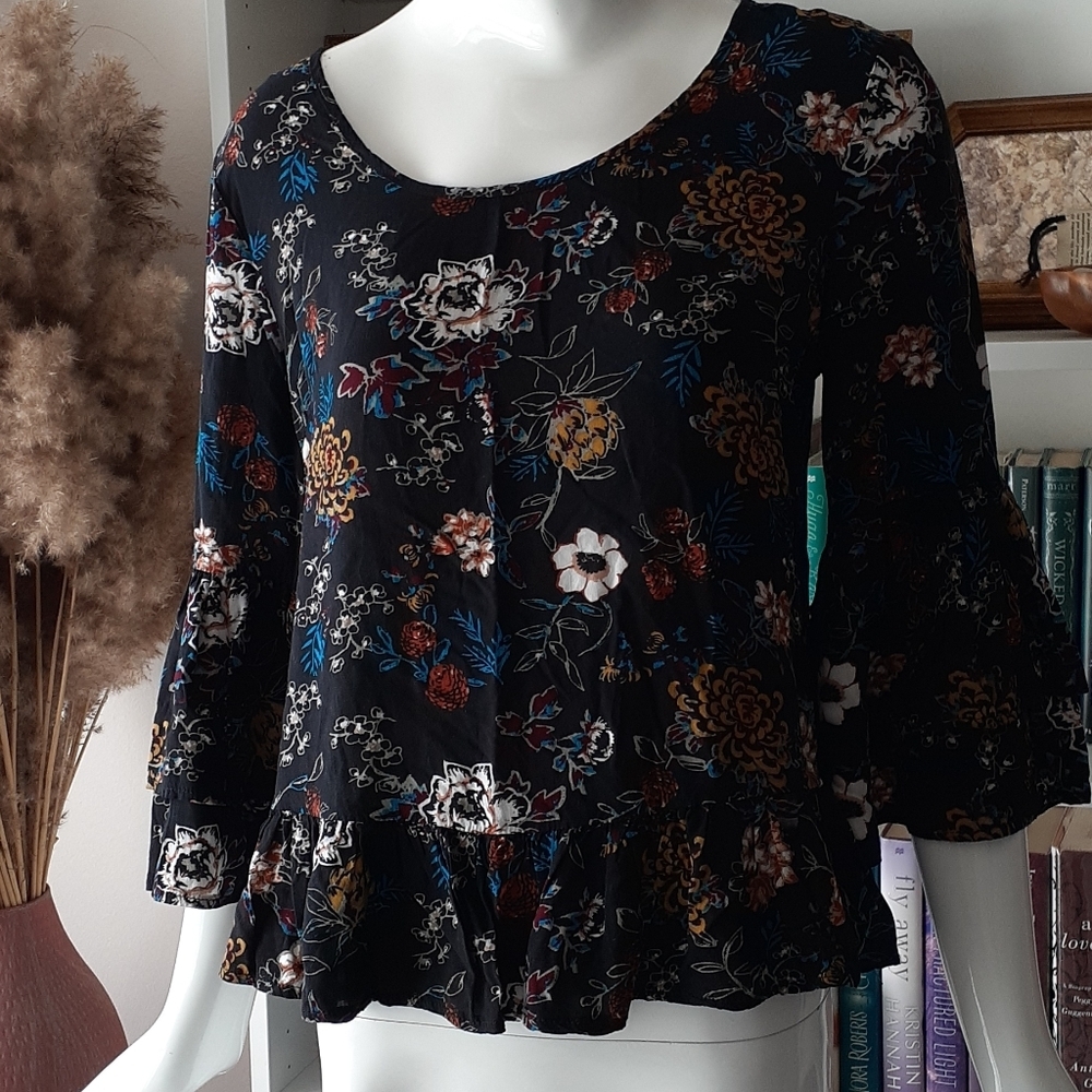 Solitaire Black Floral Peplum Blouse